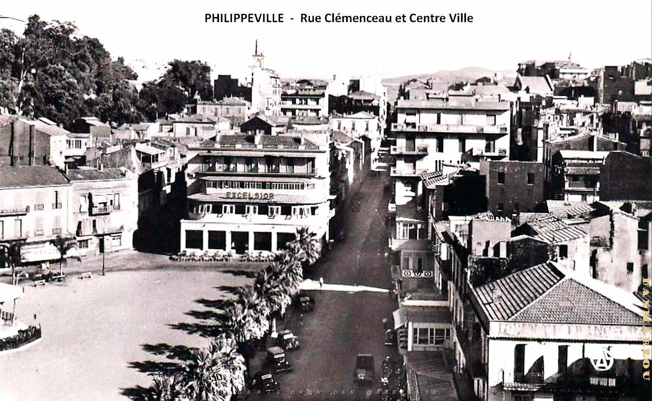 Philippeville - Rue Clemenceau et le Centre Ville.jpg